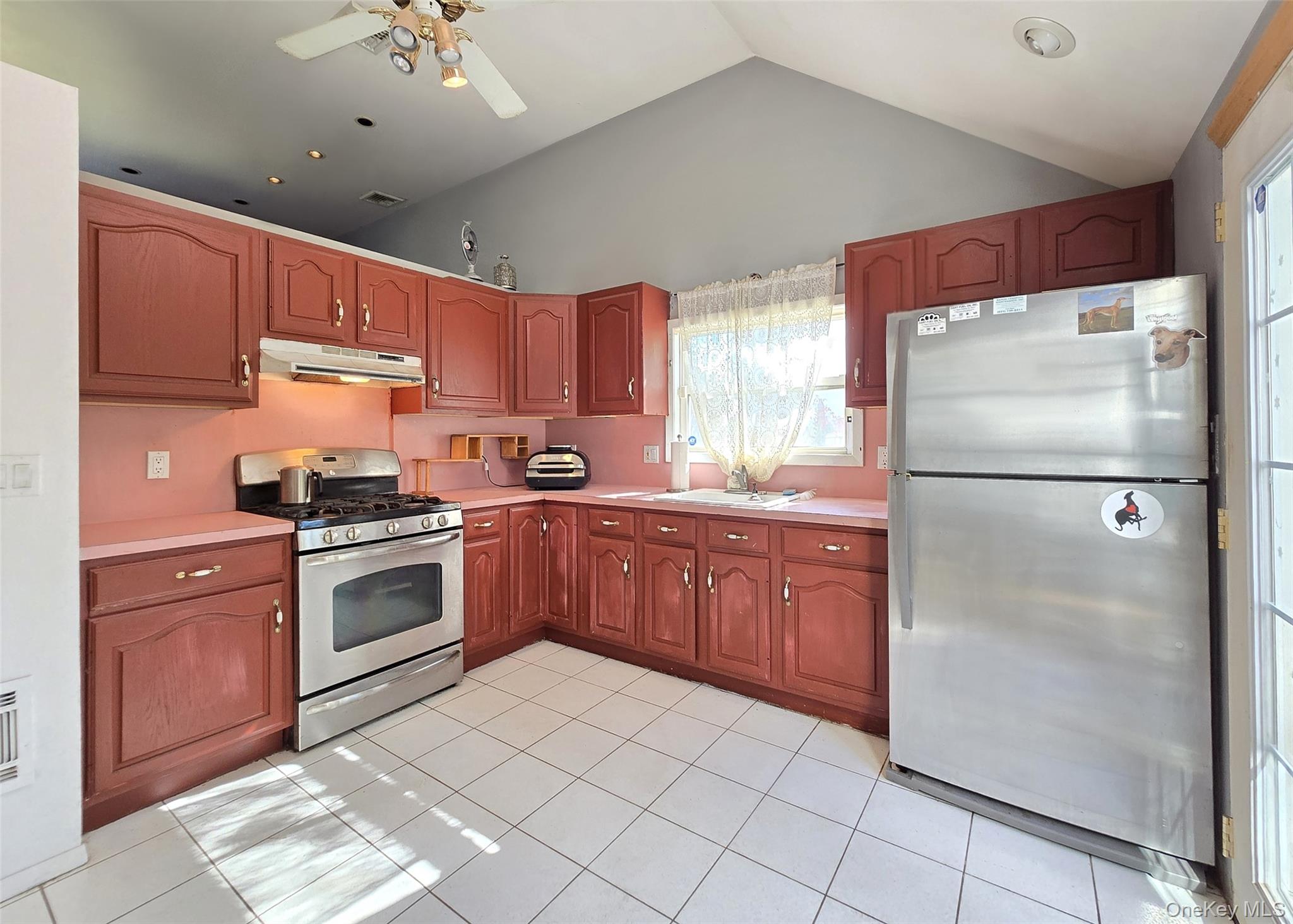 #5 photo, 12 Willow Street, Selden , NY 11784