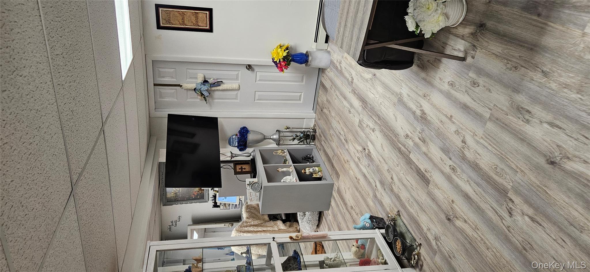 #8 photo, 304 Parkwood Street, Ronkonkoma , NY 11779