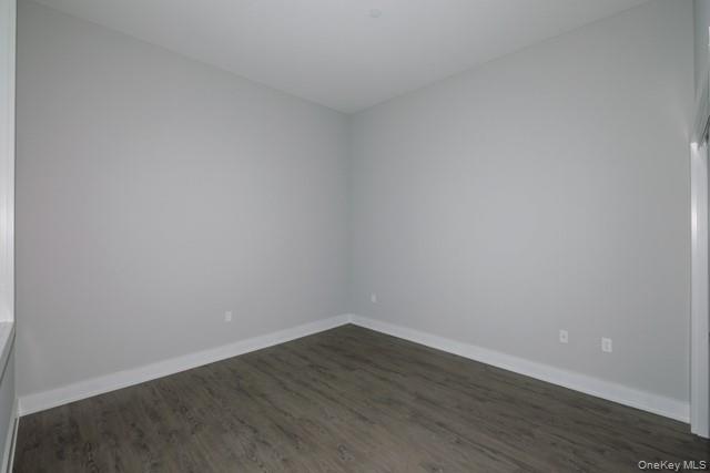 #12 photo, 75 Circle Drive, サフォーク郡 Central Islip , NY 11722