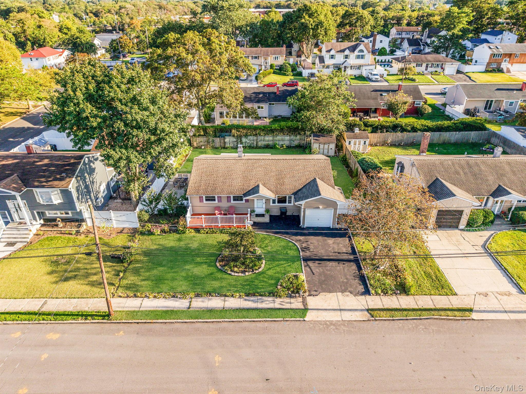 #18 photo, 112 Cleveland Street, Bay Shore , NY 11706