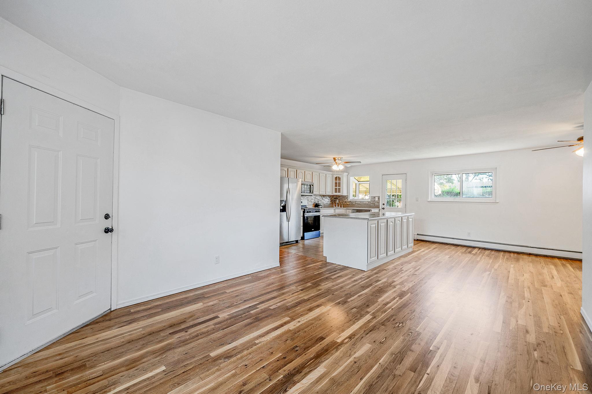 #6 photo, 112 Cleveland Street, Bay Shore , NY 11706