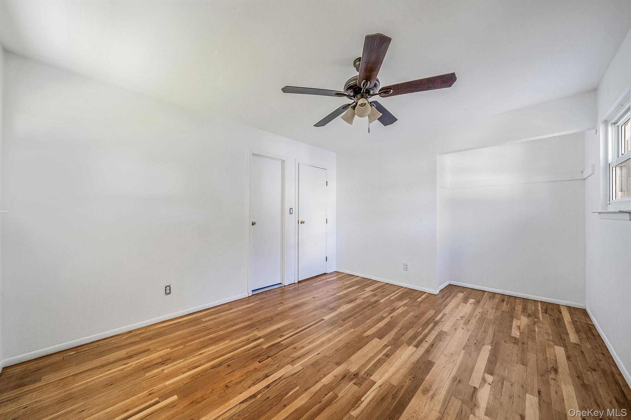 #8 photo, 112 Cleveland Street, Bay Shore , NY 11706