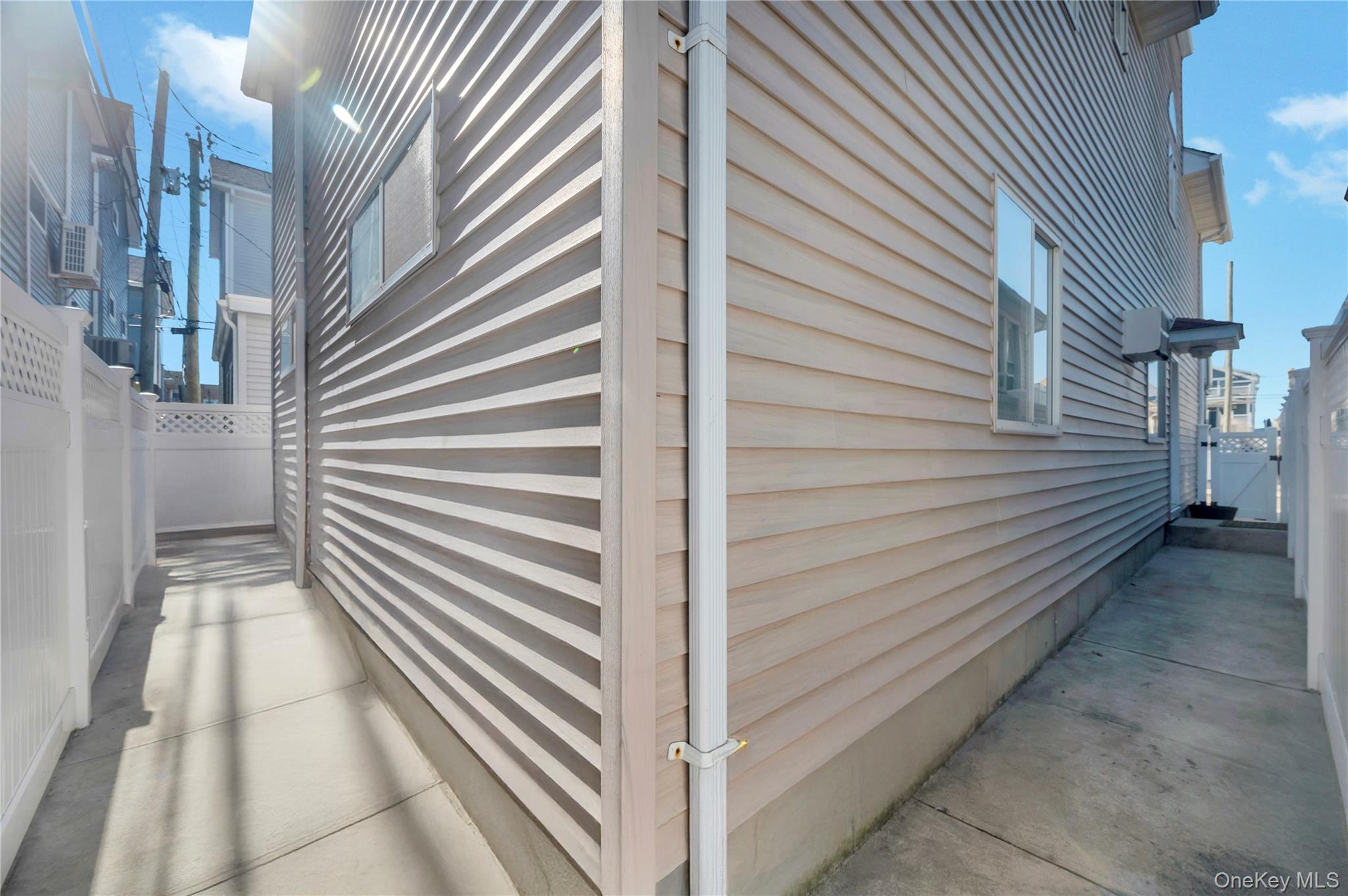 #5 photo, 28 Michigan Street, Long Beach , NY 11561