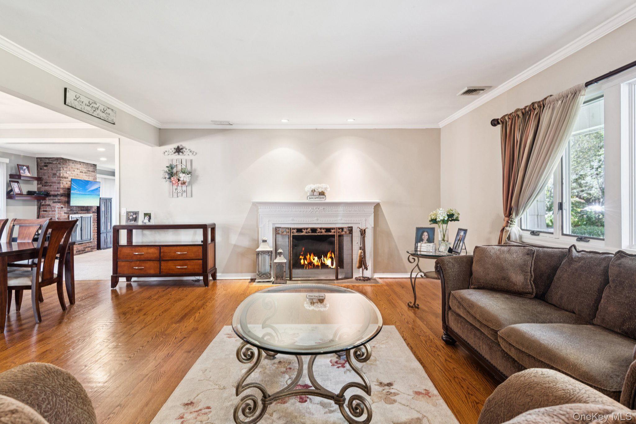 #5 photo, 38 Colonial Drive, Huntington , NY 11743