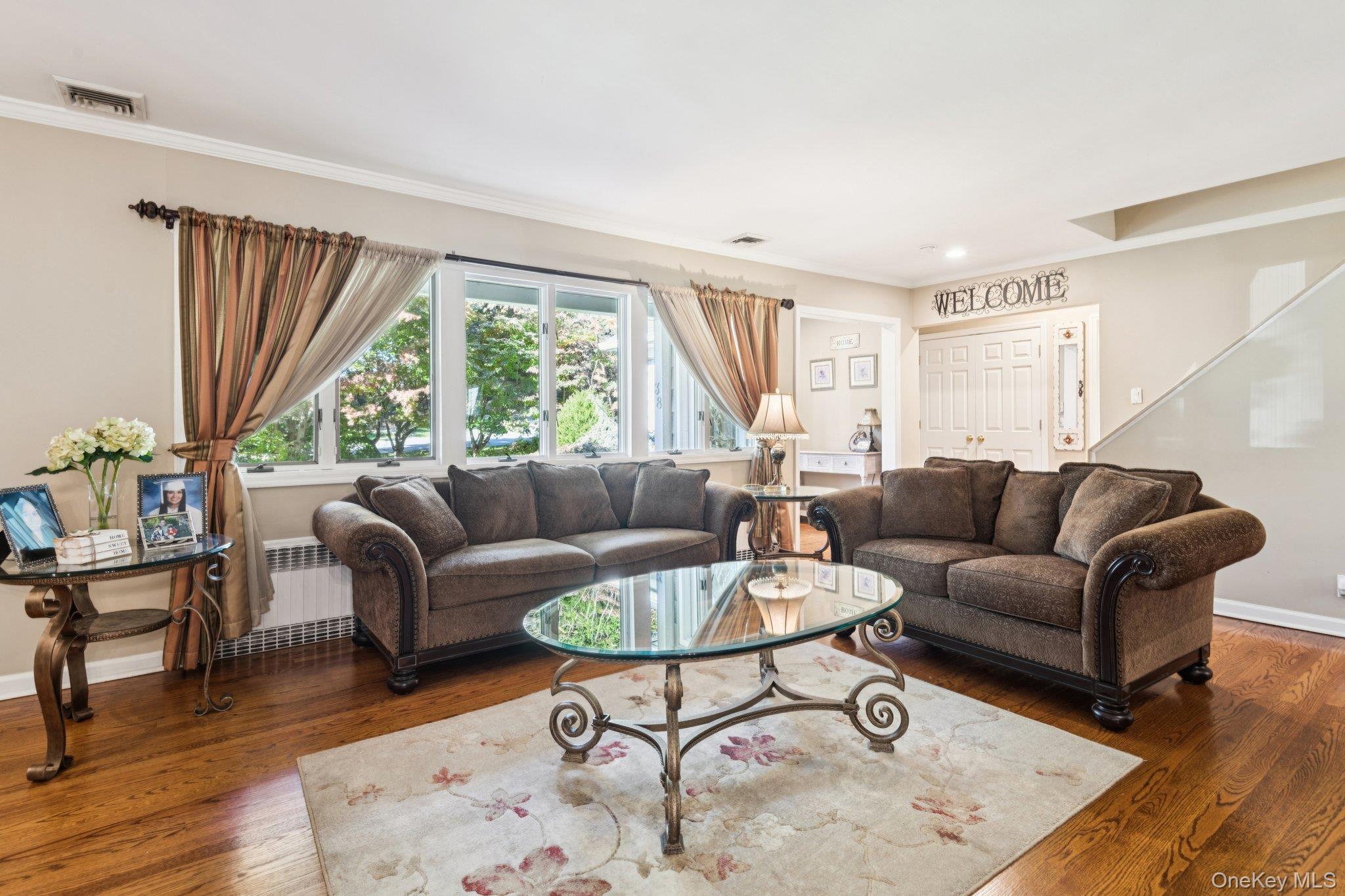 #6 photo, 38 Colonial Drive, Huntington , NY 11743