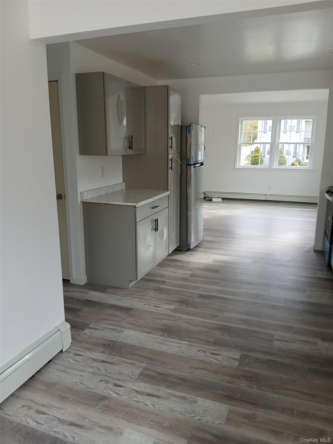 #4 photo, 49 Swezey Street, サフォーク郡 Patchogue , NY 11772