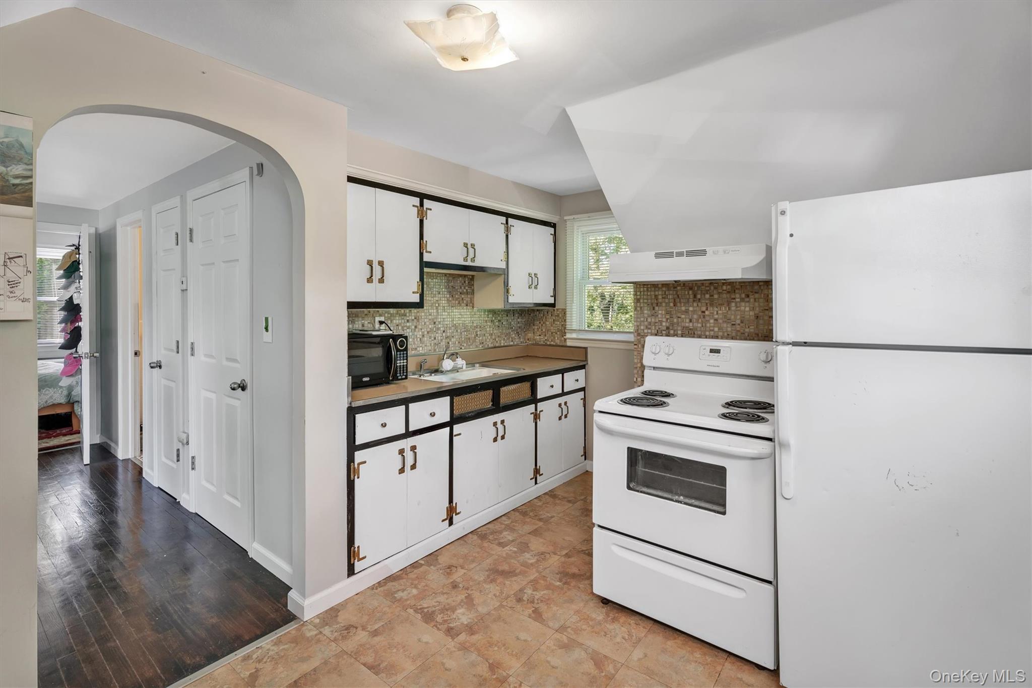 #10 photo, 5 Waywood Place, Huntington Station , NY 11746