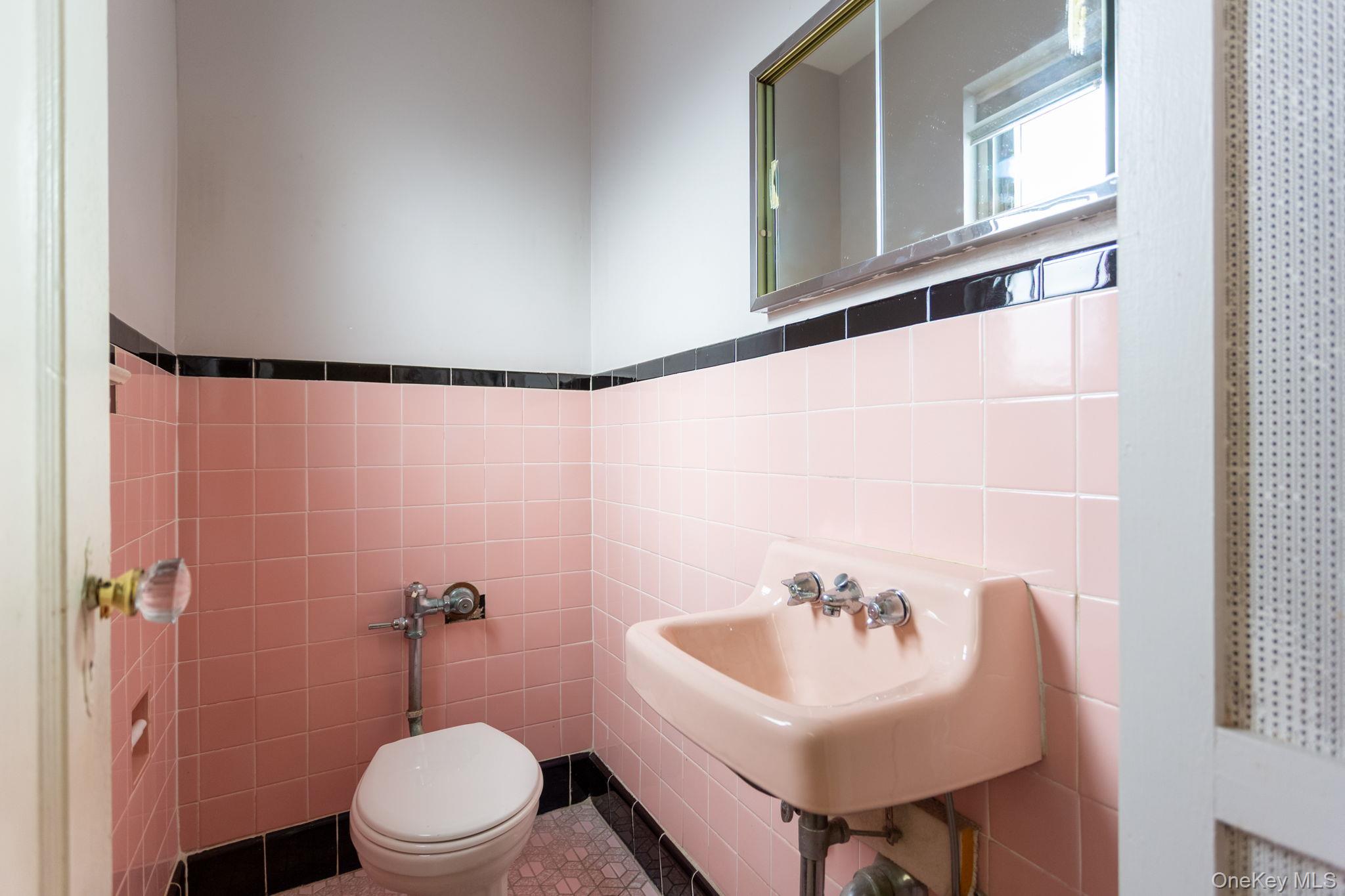 #10 photo, 80-11 190th Street, クイーンズ区 Jamaica Estates , NY 11423