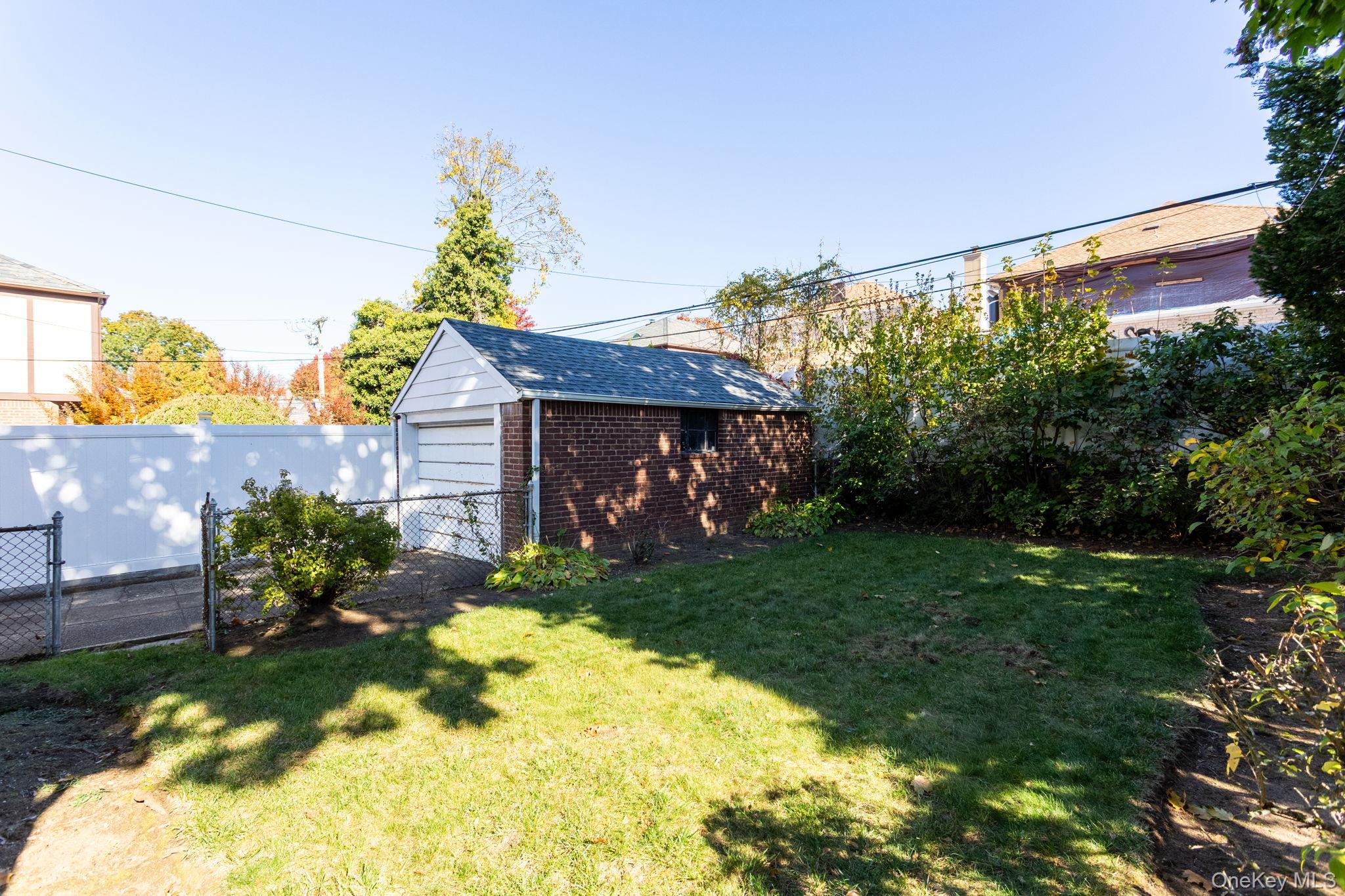 #16 photo, 80-11 190th Street, クイーンズ区 Jamaica Estates , NY 11423