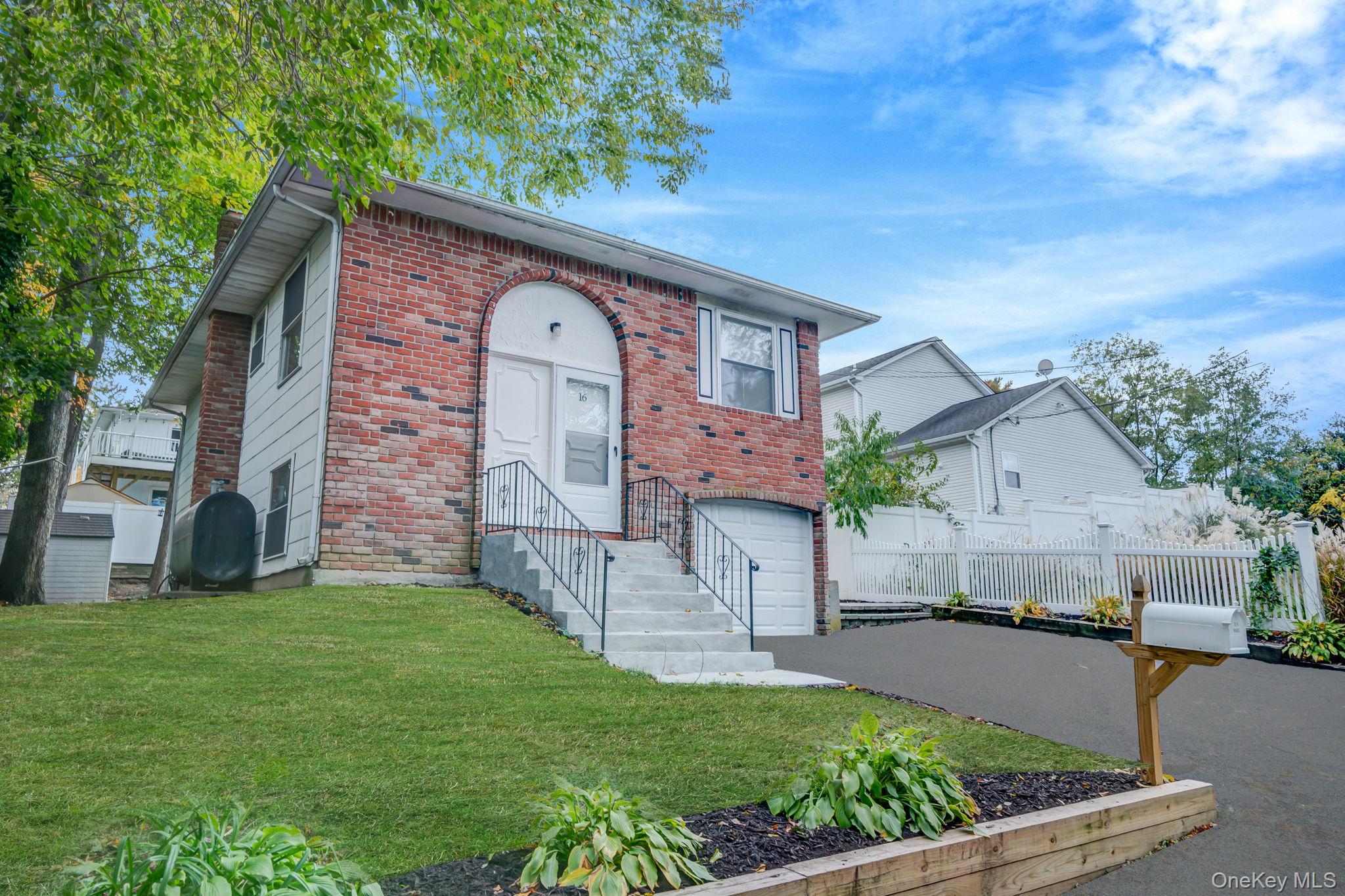 #3 photo, 16 Birch Drive, Ronkonkoma , NY 11779