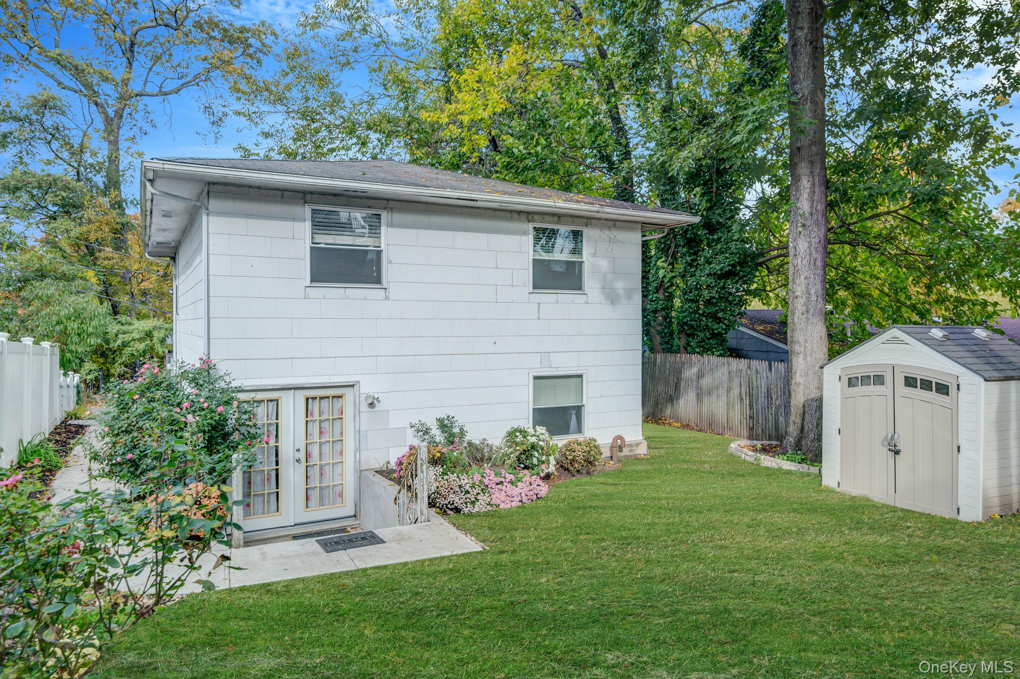 #5 photo, 16 Birch Drive, Ronkonkoma , NY 11779