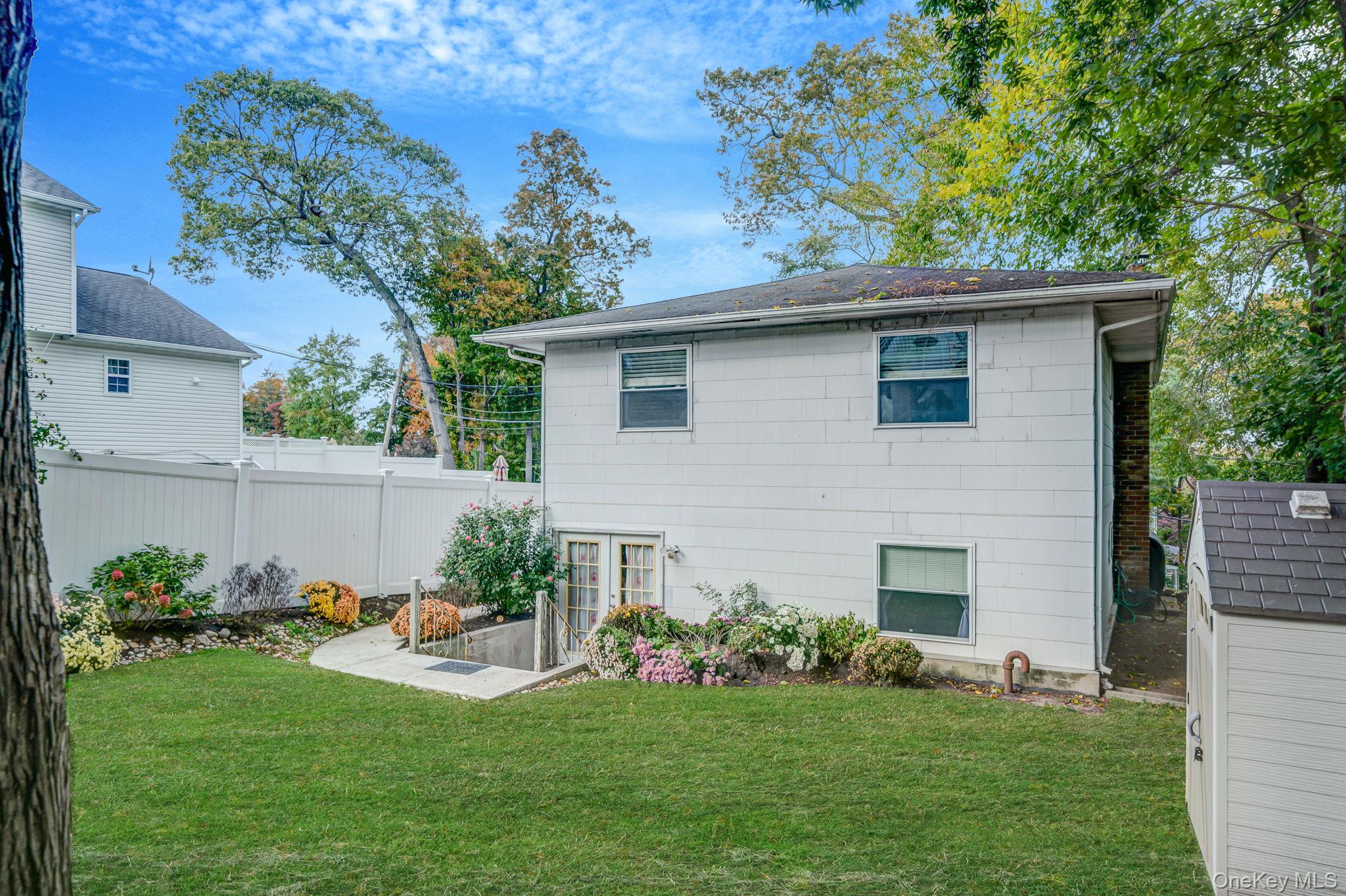 #6 photo, 16 Birch Drive, Ronkonkoma , NY 11779