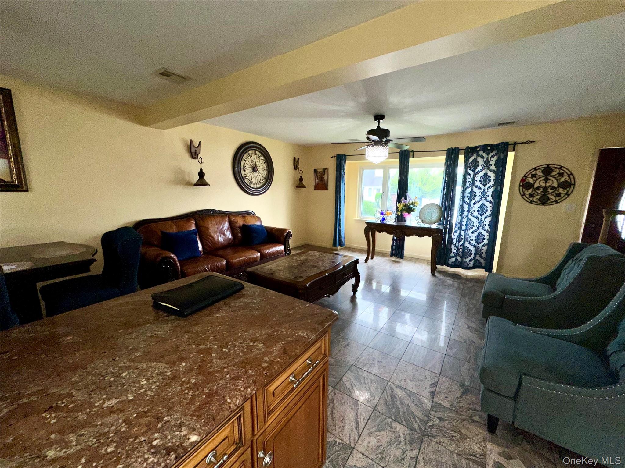 #6 photo, 1316 McClure Avenue, ナッソー郡 Elmont , NY 11003