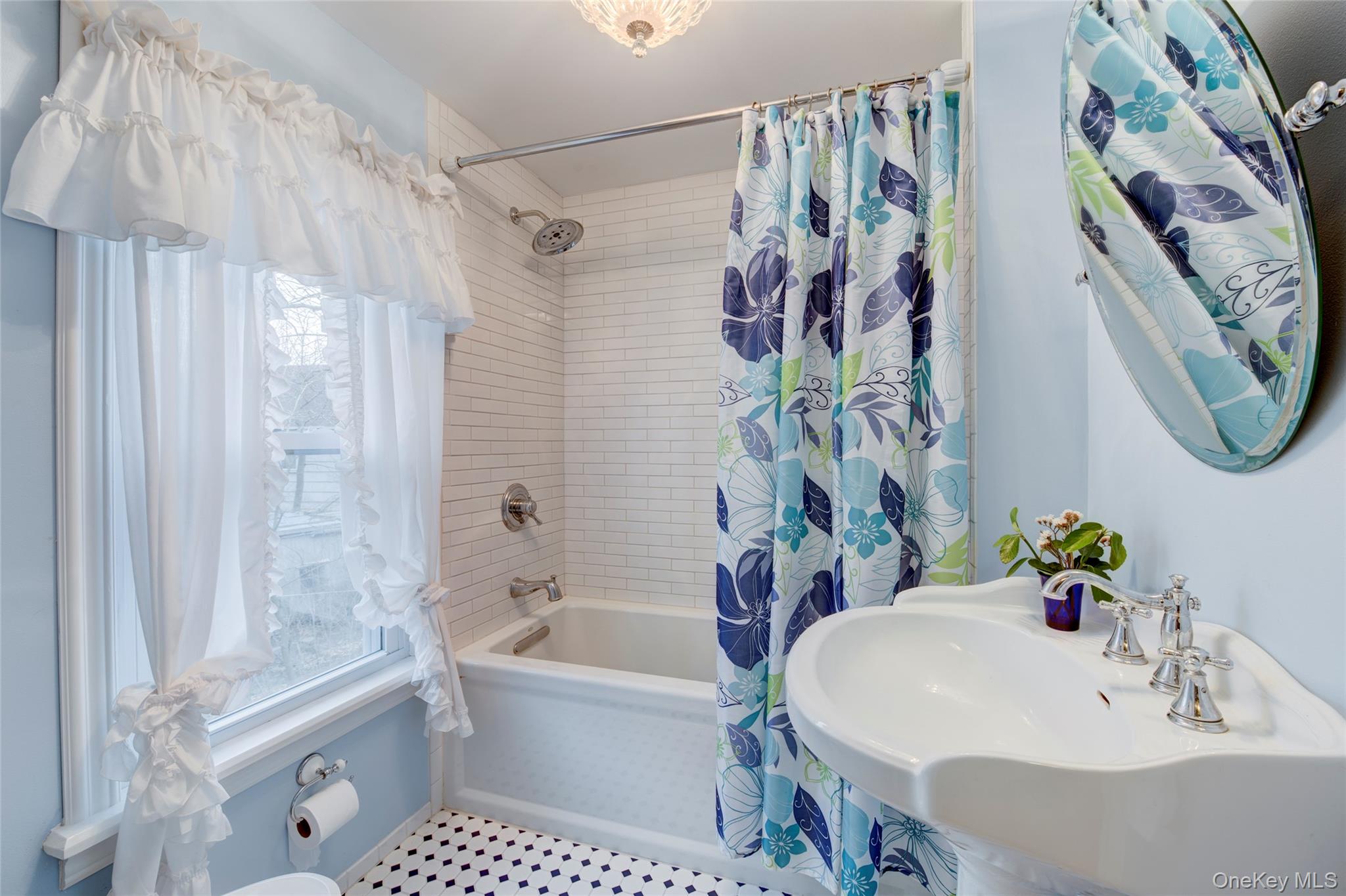 #4 photo, 317 South Street, サフォーク郡 Greenport , NY 11944