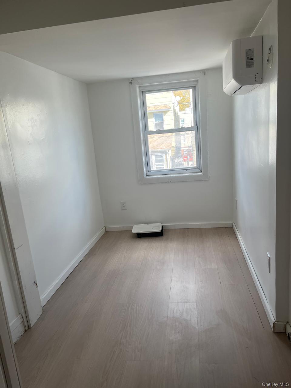 #4 photo, 93-08 74TH PL, Woodhaven , NY 11421