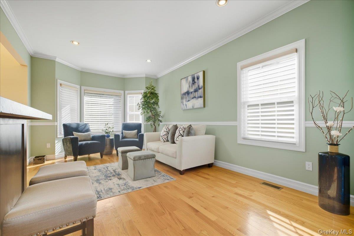 #11 photo, 1615 Belmont Avenue, ナッソー郡 New Hyde Park , NY 11040