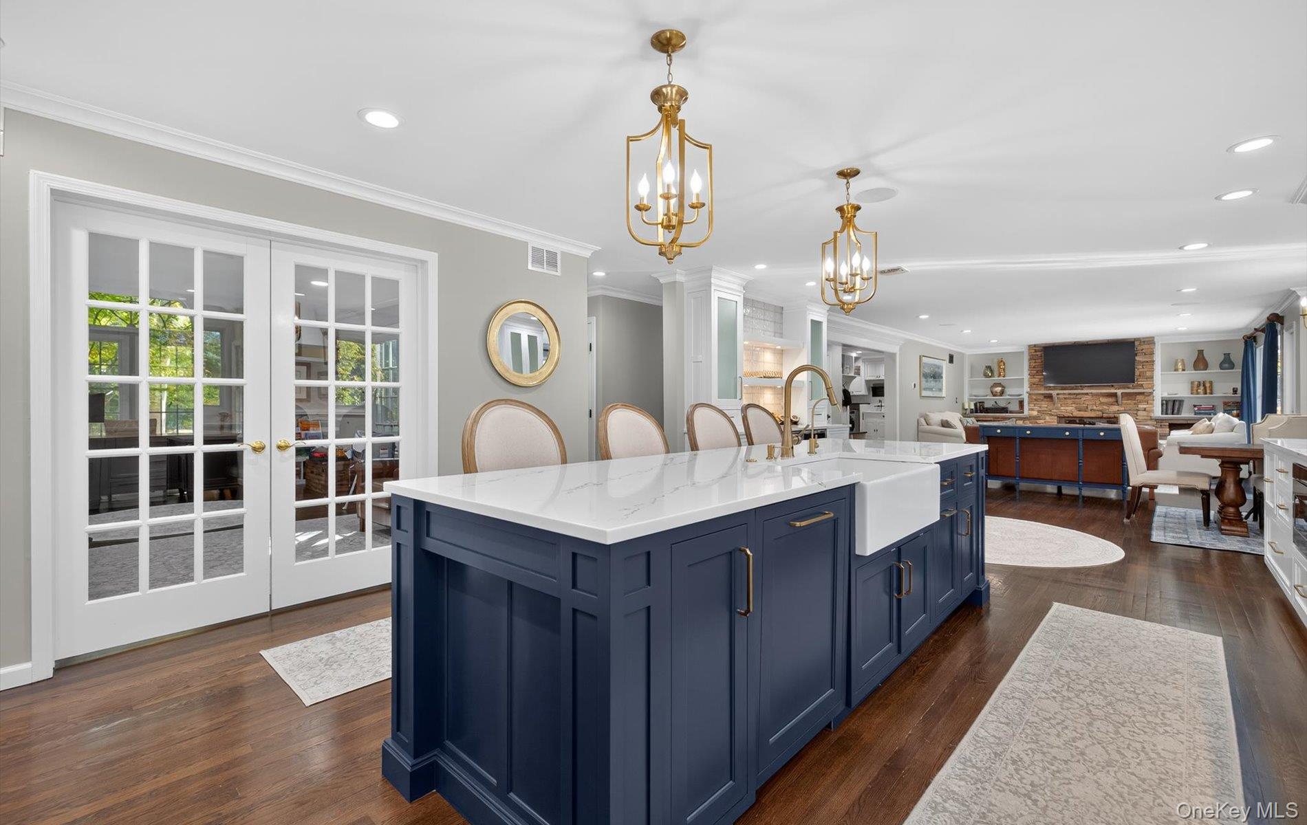 #13 photo, 375 Vanderbilt Parkway, Dix Hills , NY 11746