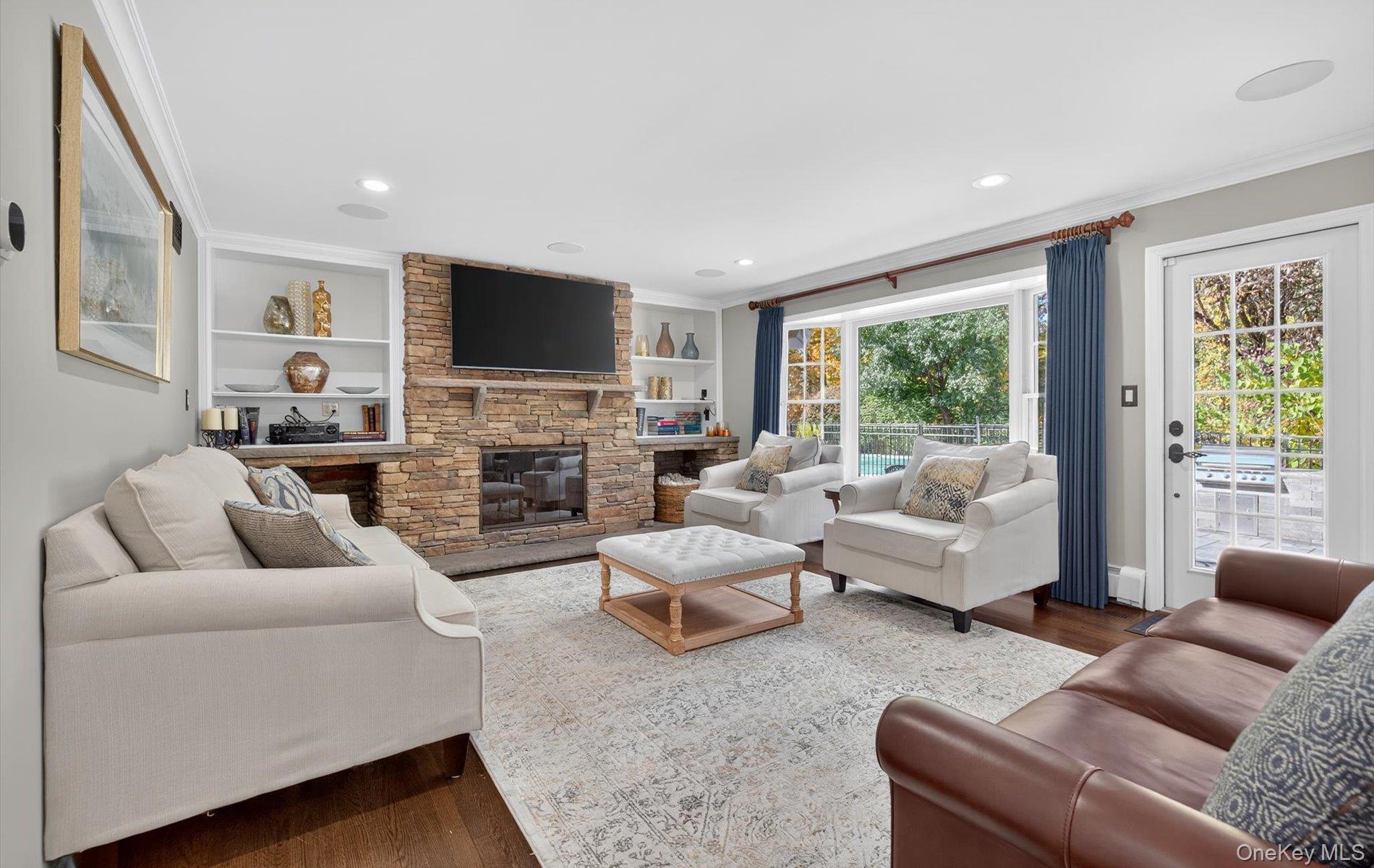 #17 photo, 375 Vanderbilt Parkway, Dix Hills , NY 11746