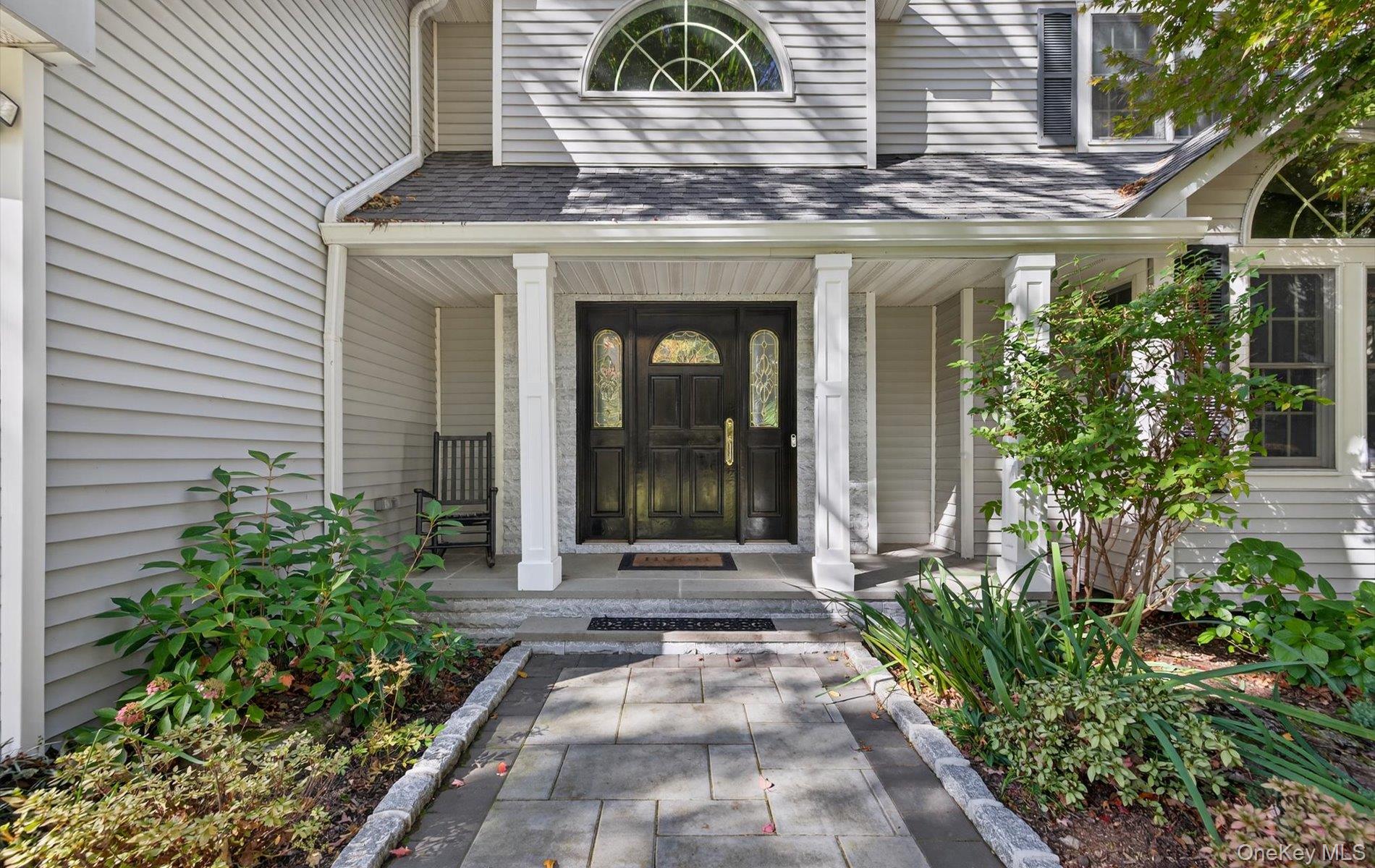 #2 photo, 375 Vanderbilt Parkway, Dix Hills , NY 11746