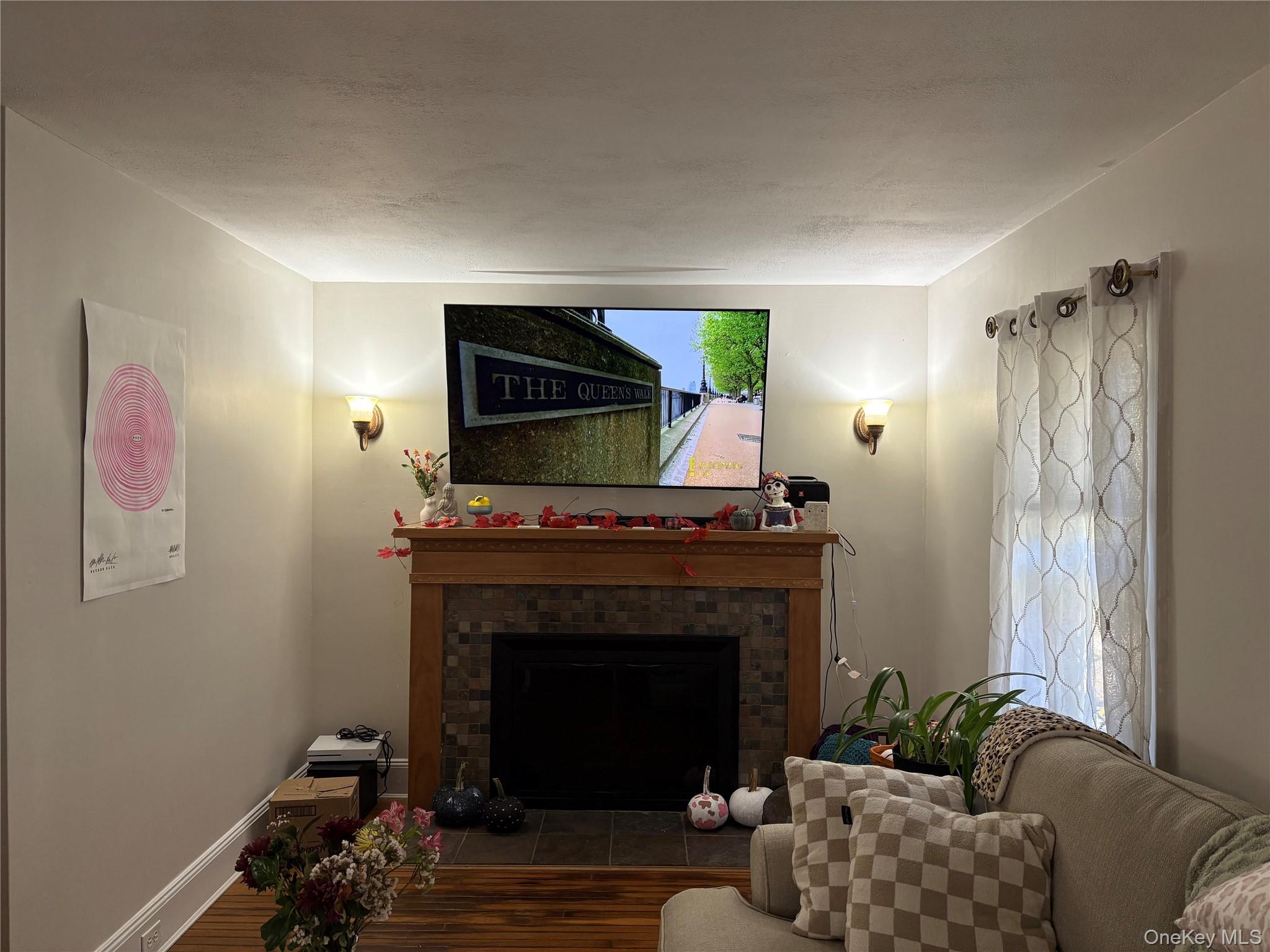 #4 photo, 45 Central Parkway, Huntington , NY 11743