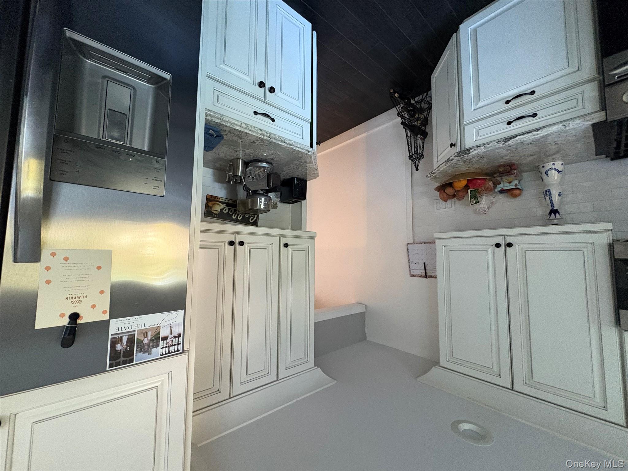 #9 photo, 45 Central Parkway, Huntington , NY 11743