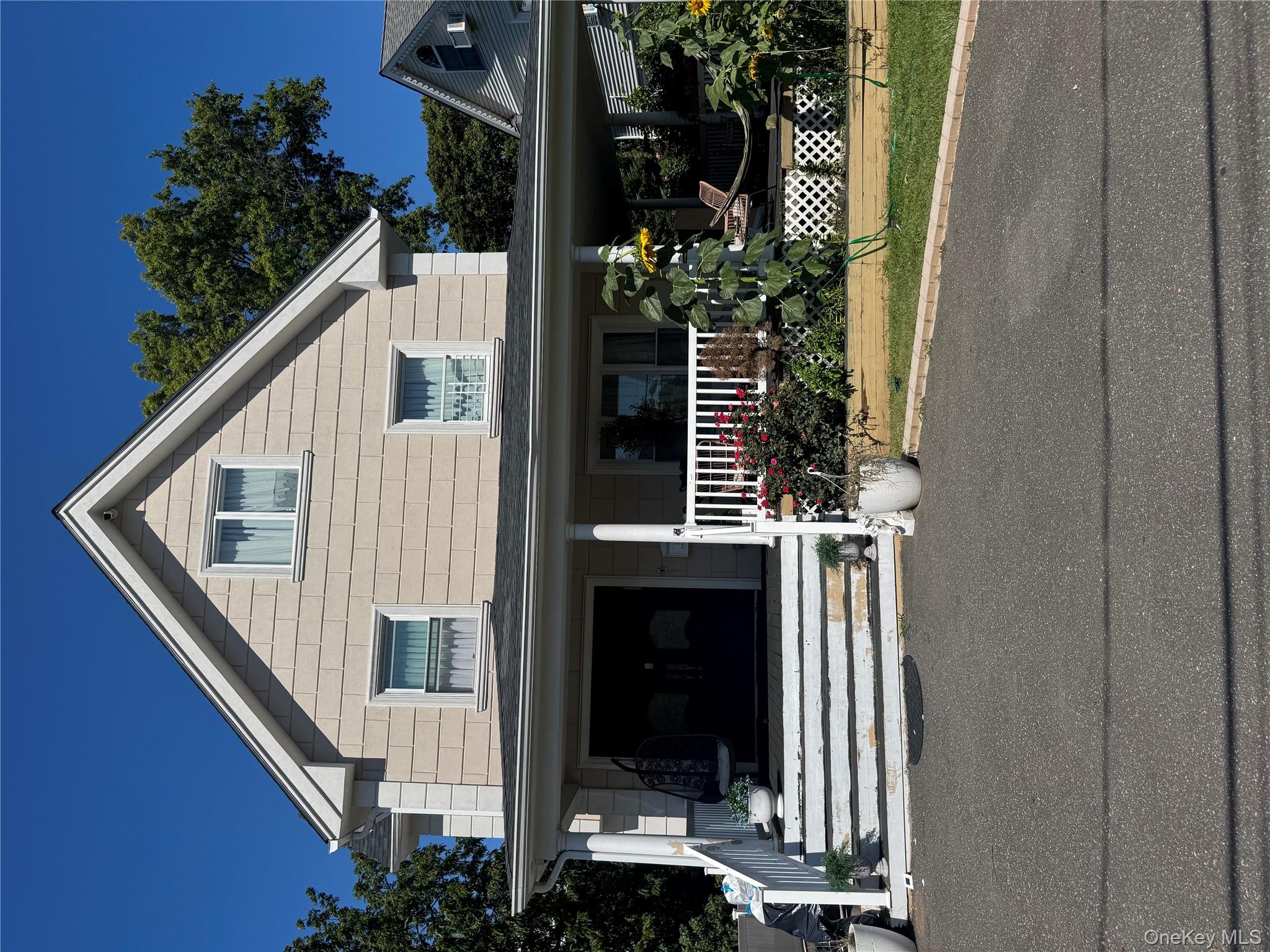 #1 photo, 36 Trinity Place, ナッソー郡 Hewlett , NY 11557