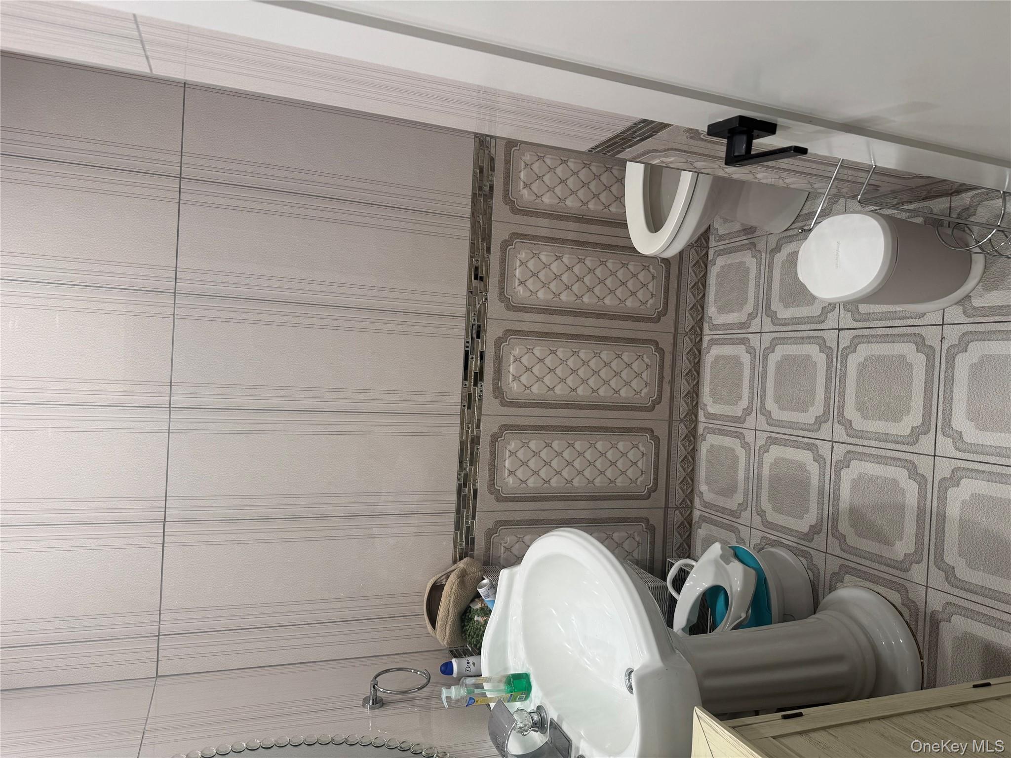 #4 photo, 36 Trinity Place, Hewlett , NY 11557