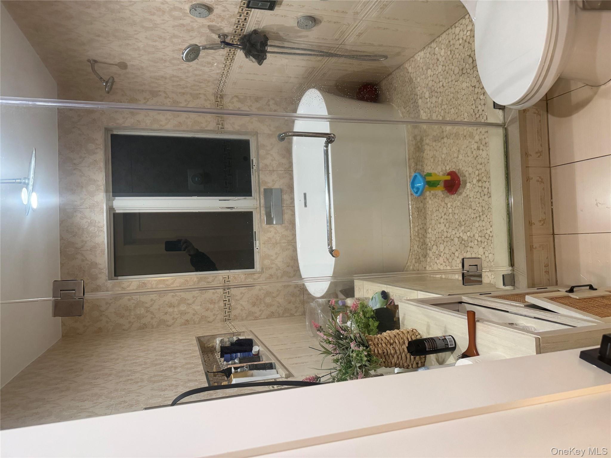 #8 photo, 36 Trinity Place, Hewlett , NY 11557