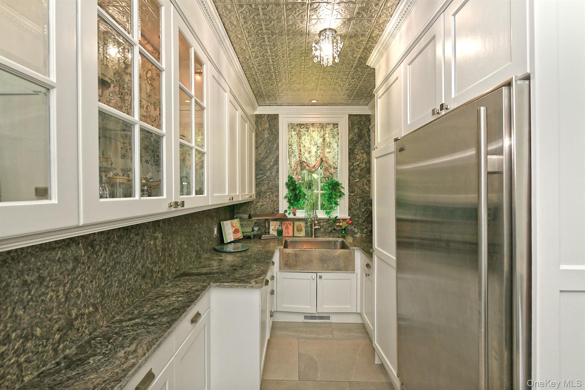 #14 photo, 142 Round Swamp Road, Melville , NY 11747