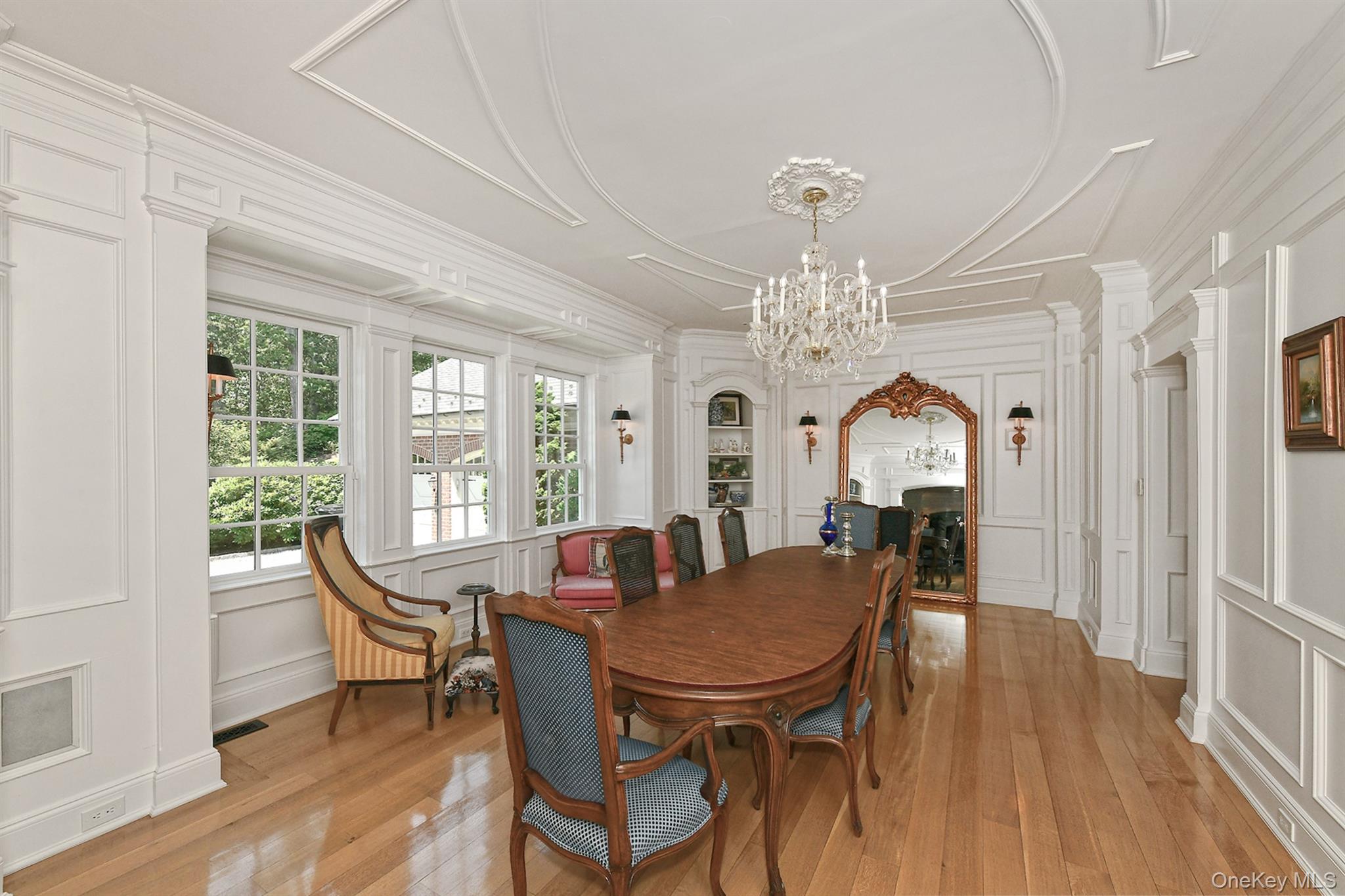 #17 photo, 142 Round Swamp Road, Melville , NY 11747