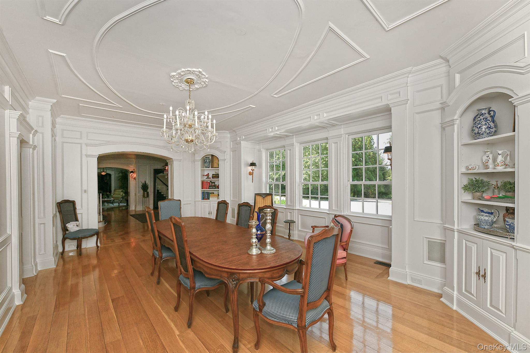 #18 photo, 142 Round Swamp Road, Melville , NY 11747