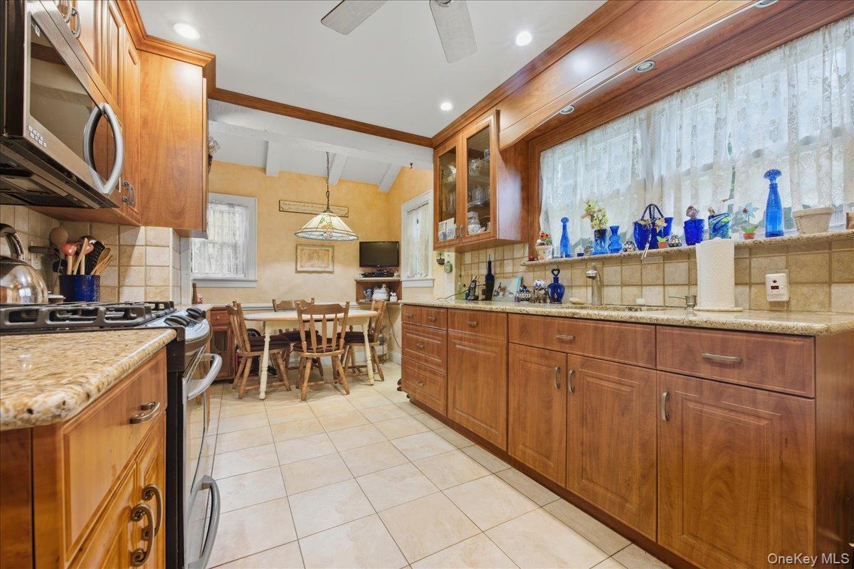 #14 photo, 101 W Elder Avenue, ナッソー郡 Floral Park , NY 11001