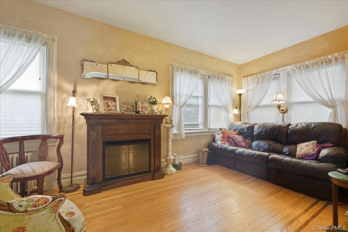 #6 photo, 101 W Elder Avenue, ナッソー郡 Floral Park , NY 11001