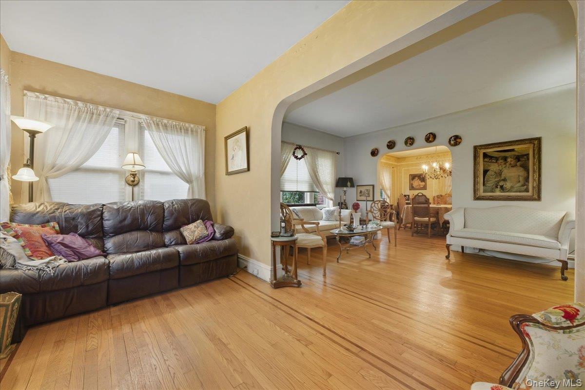 #7 photo, 101 W Elder Avenue, ナッソー郡 Floral Park , NY 11001