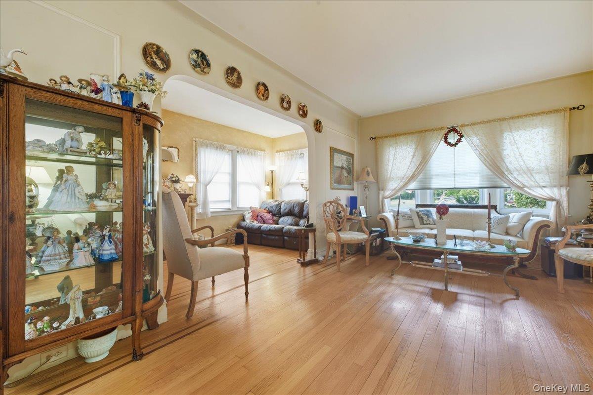 #9 photo, 101 W Elder Avenue, ナッソー郡 Floral Park , NY 11001