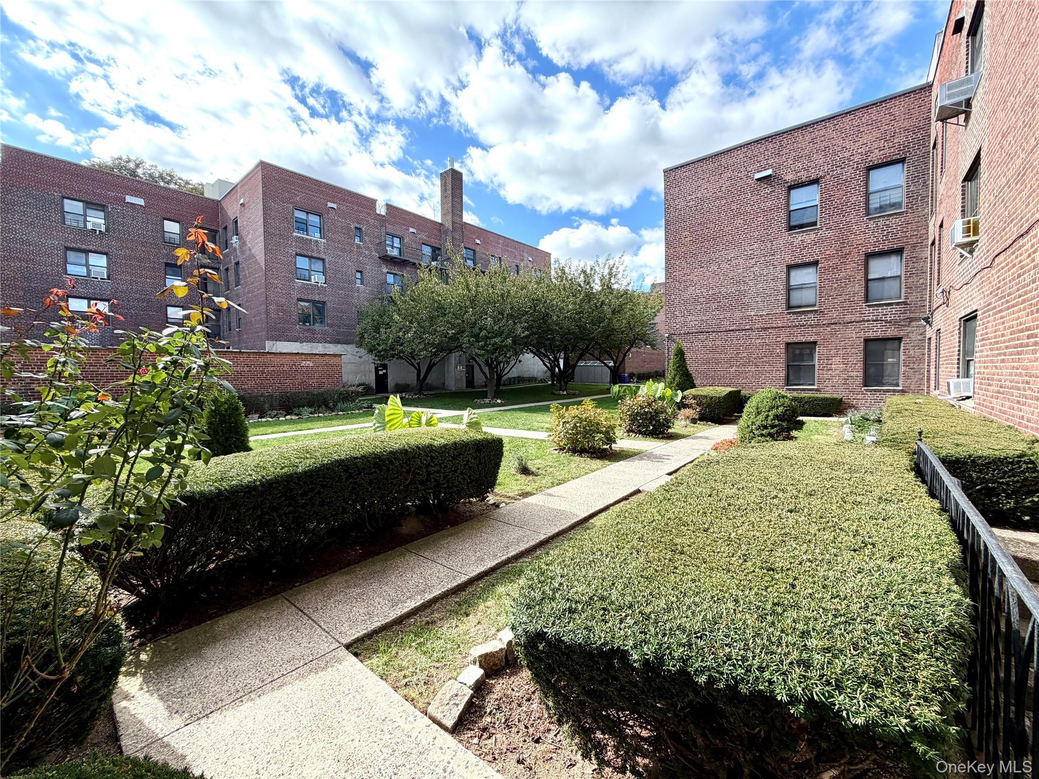 #8 photo, 52-30 39 Avenue, クイーンズ区 Sunnyside , NY 11377