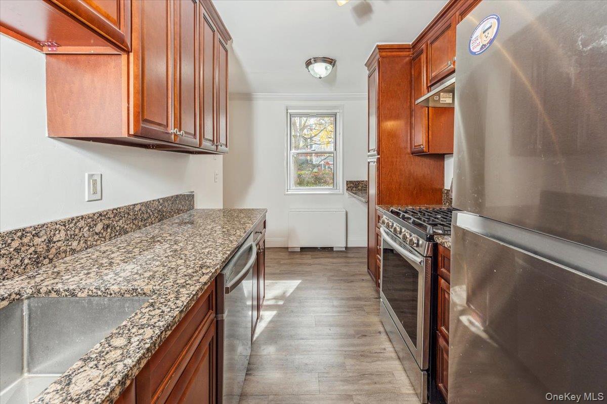 #11 photo, 499 N Broadway, White Plains , NY 10603