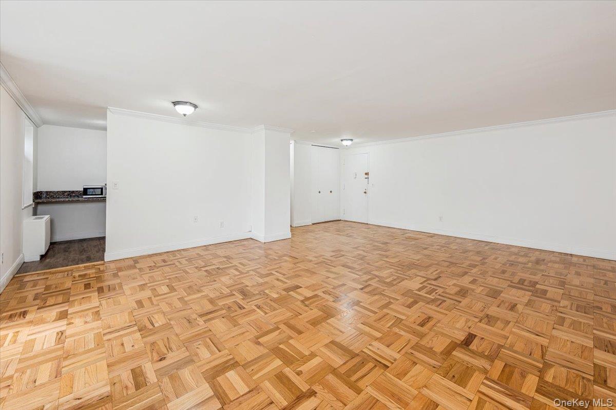 #8 photo, 499 N Broadway, White Plains , NY 10603