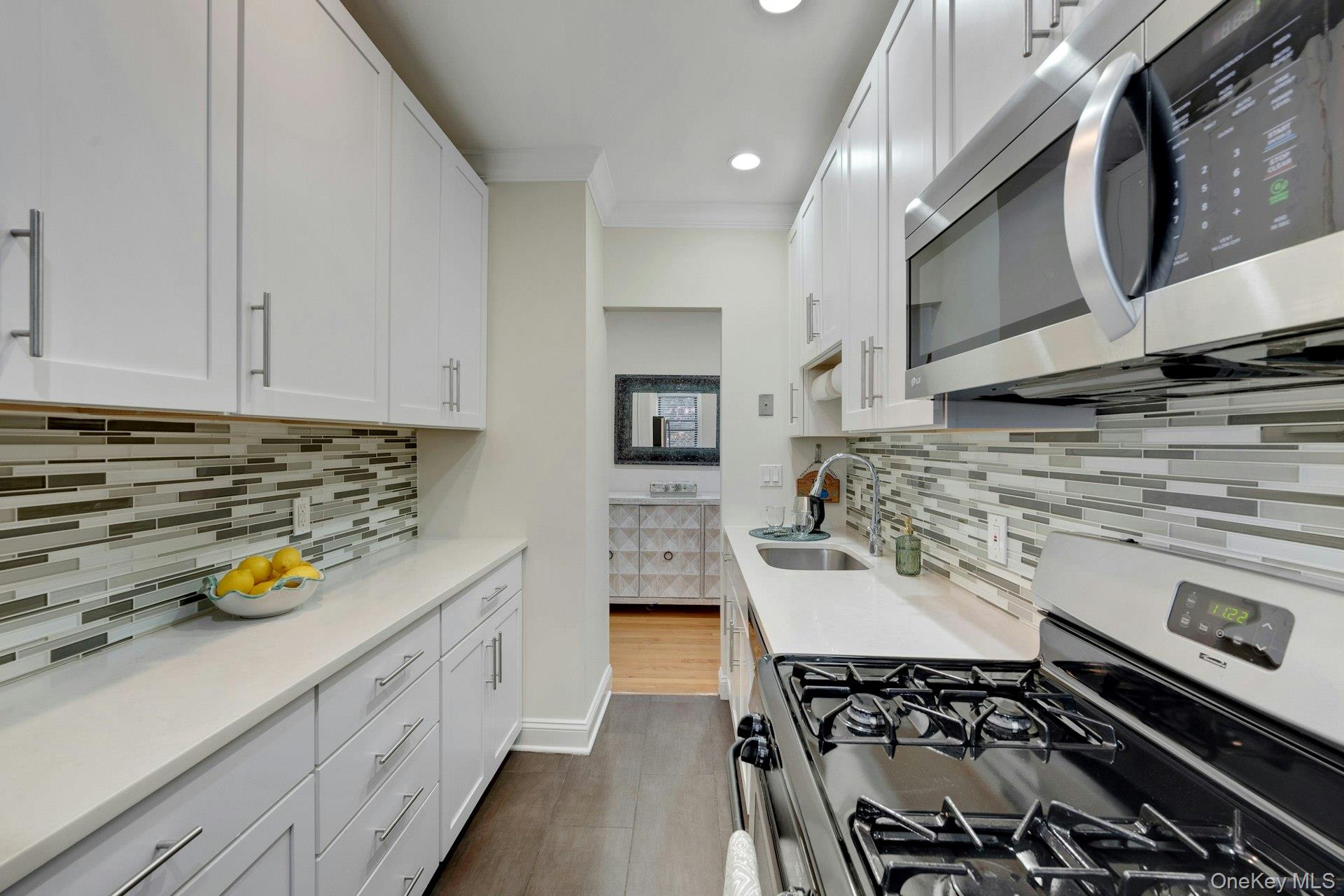 #5 photo, 68 E Hartsdale Avenue, Hartsdale , NY 10530