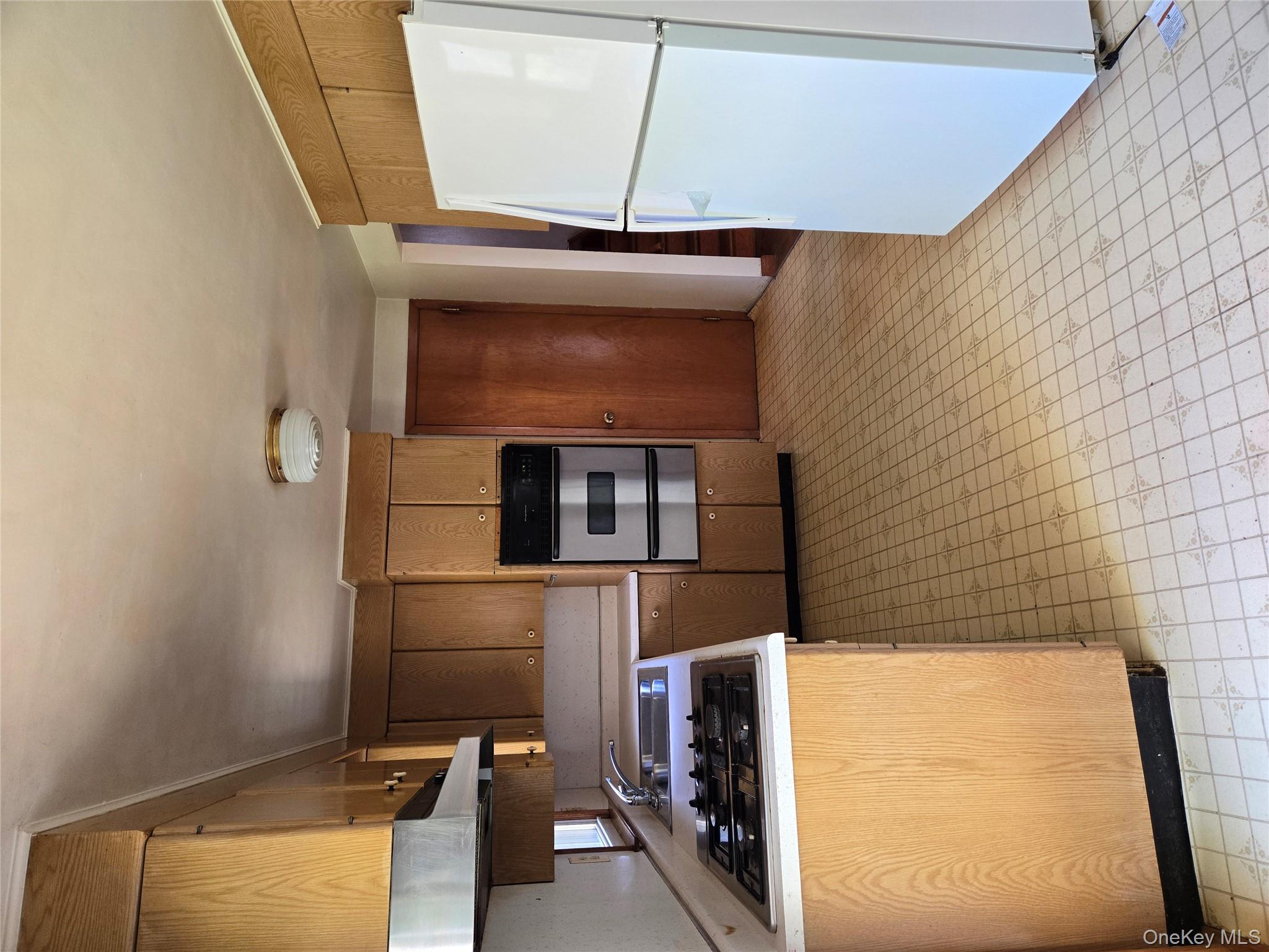 #5 photo, 16 Stirrup Drive, Newburgh , NY 12550