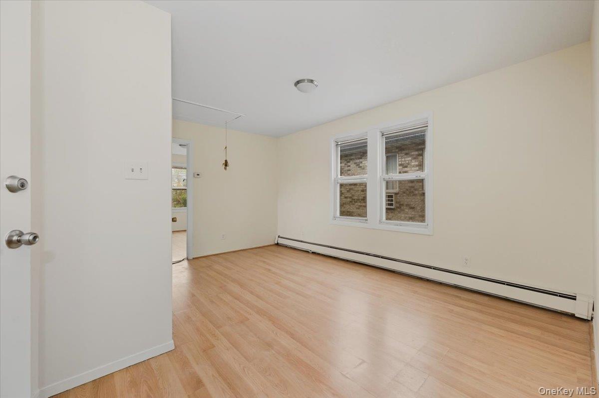 #10 photo, 924 Hollywood Avenue, ブロンクス区 Bronx , NY 10465