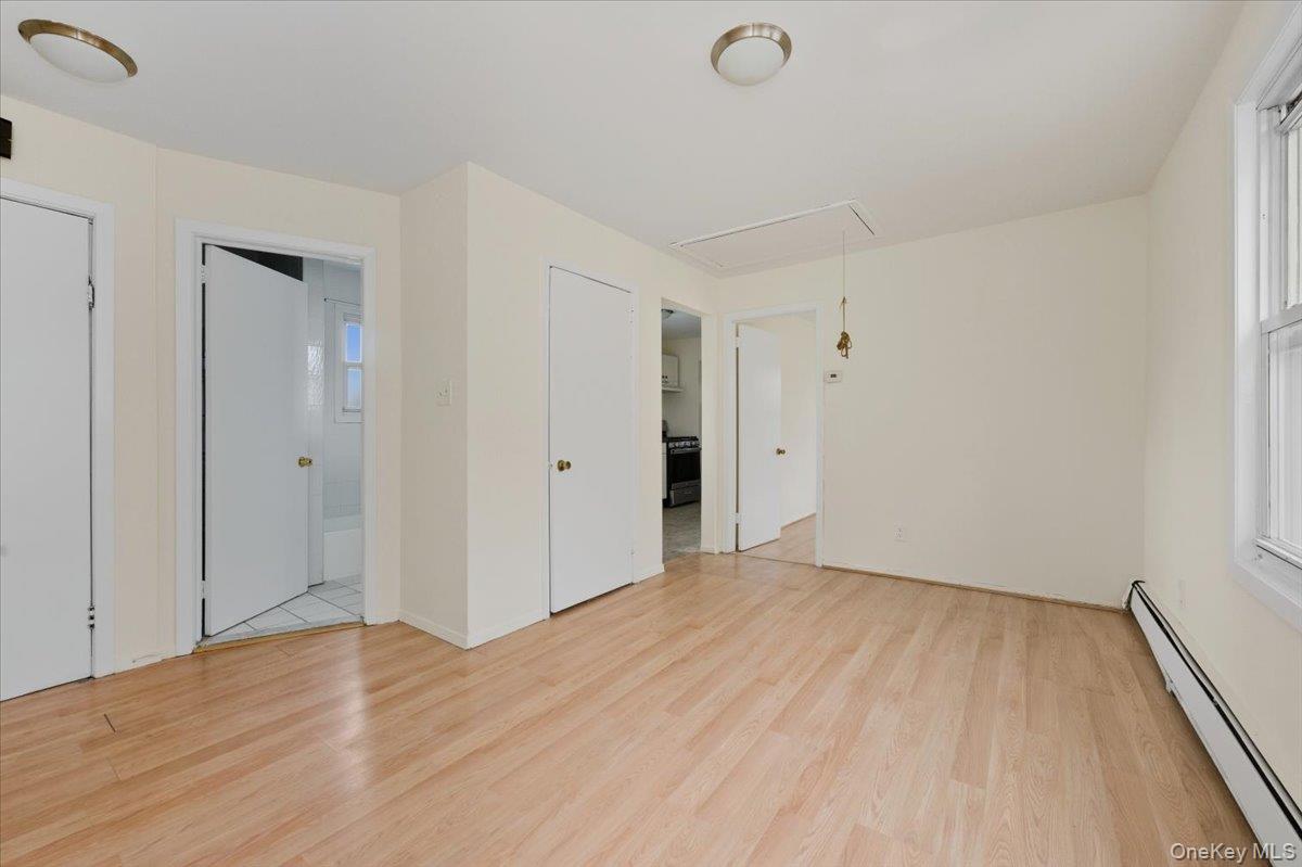 #11 photo, 924 Hollywood Avenue, ブロンクス区 Bronx , NY 10465