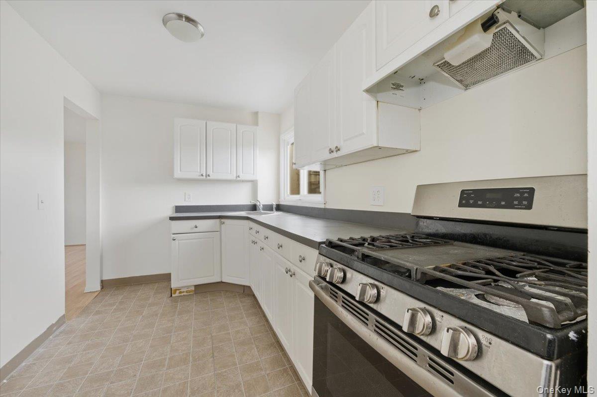 #12 photo, 924 Hollywood Avenue, ブロンクス区 Bronx , NY 10465