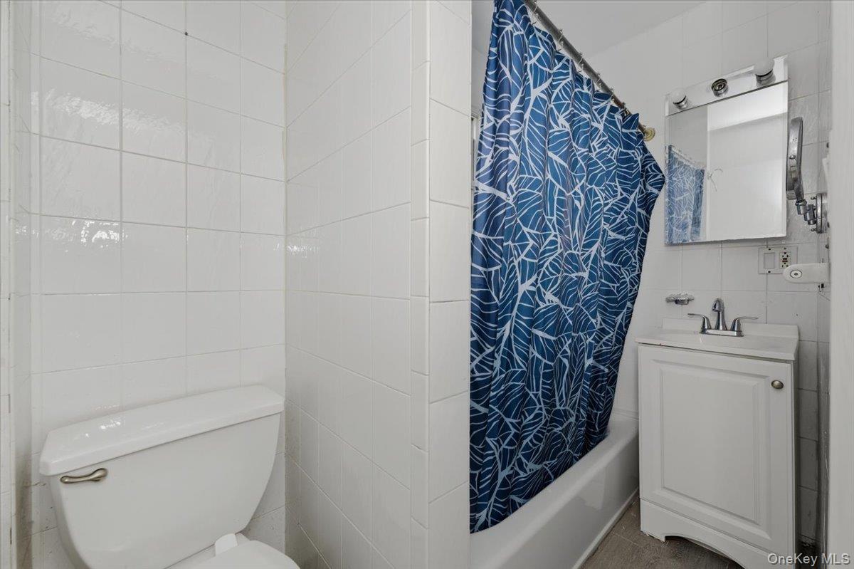 #15 photo, 924 Hollywood Avenue, ブロンクス区 Bronx , NY 10465