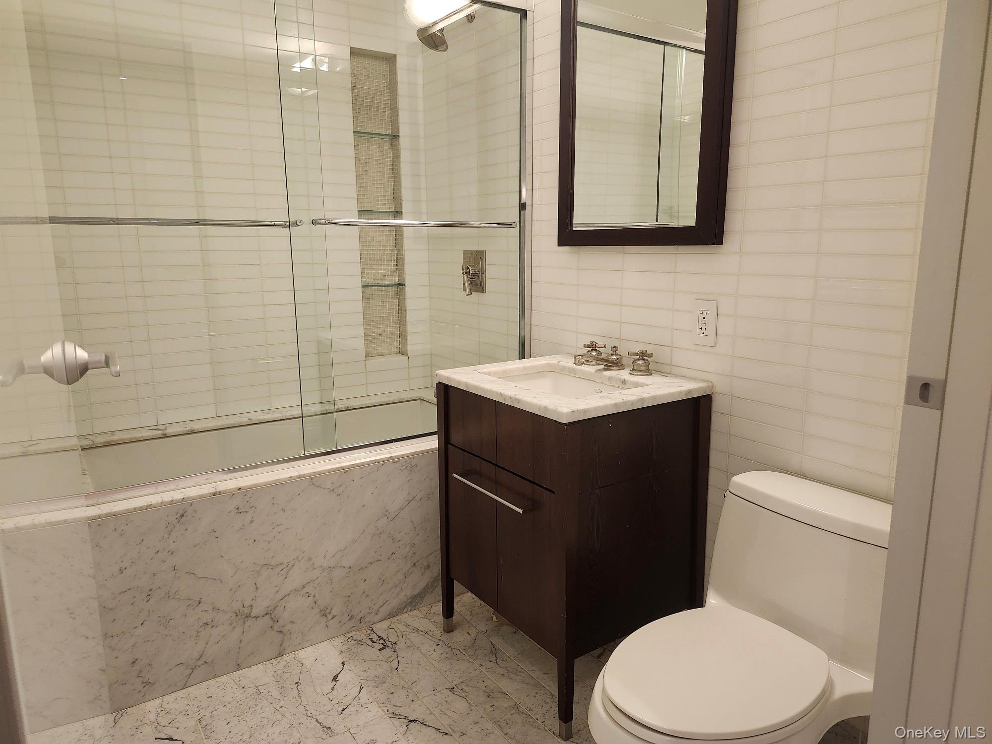 #20 photo, 140 E 63rd Street, New York (Manhattan) , NY 10065