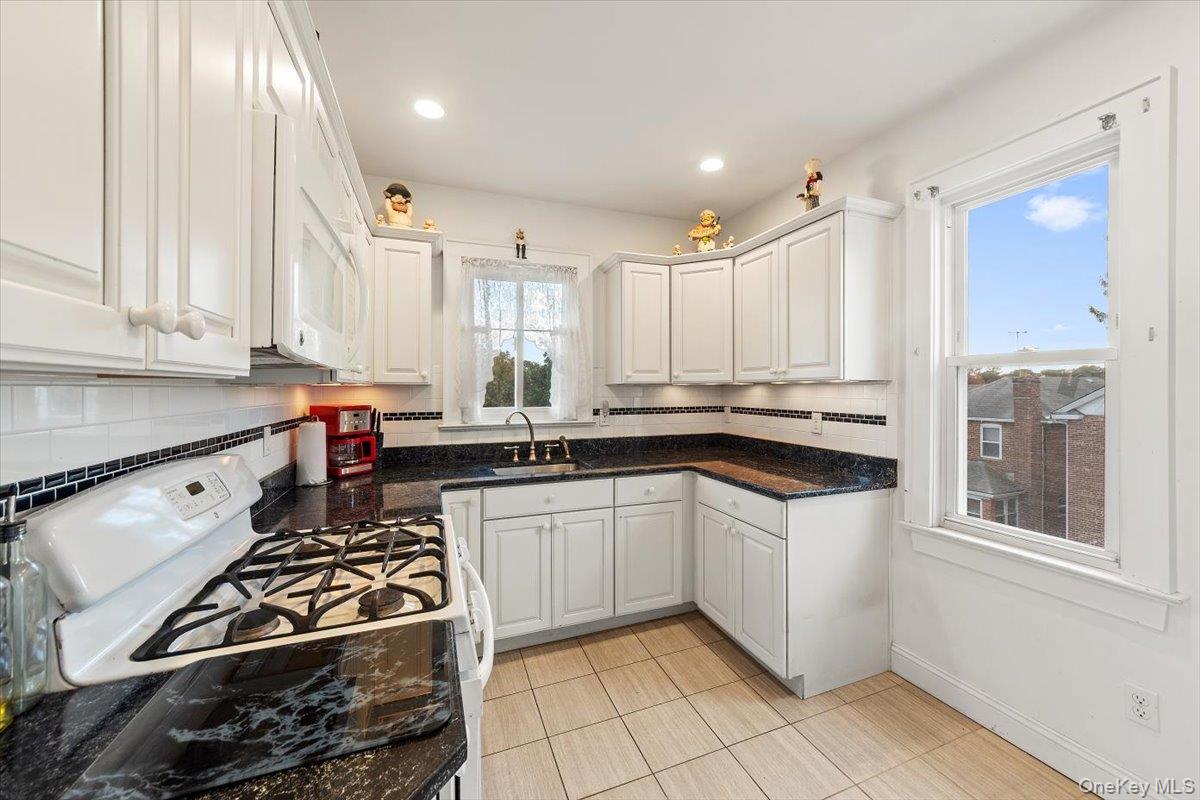 #6 photo, 4 Nolan Avenue, Yonkers , NY 10704