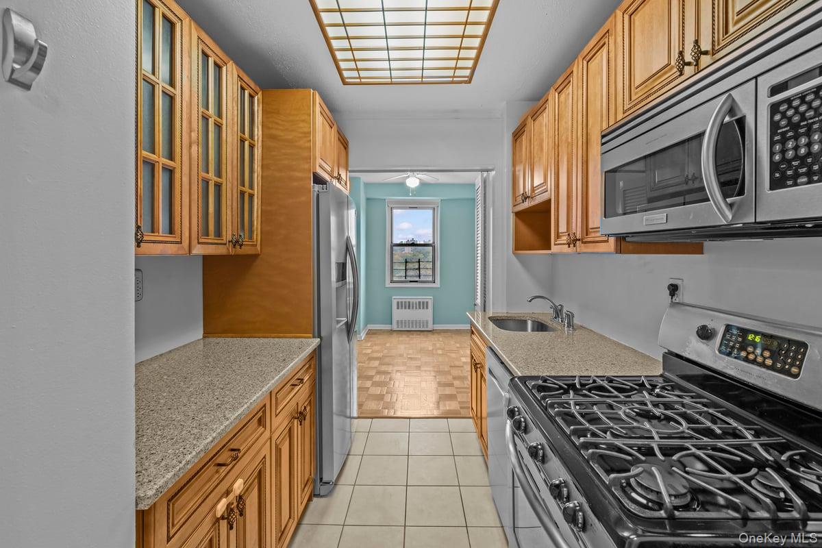 #11 photo, 2400 Johnson Avenue, ブロンクス区 Bronx , NY 10463