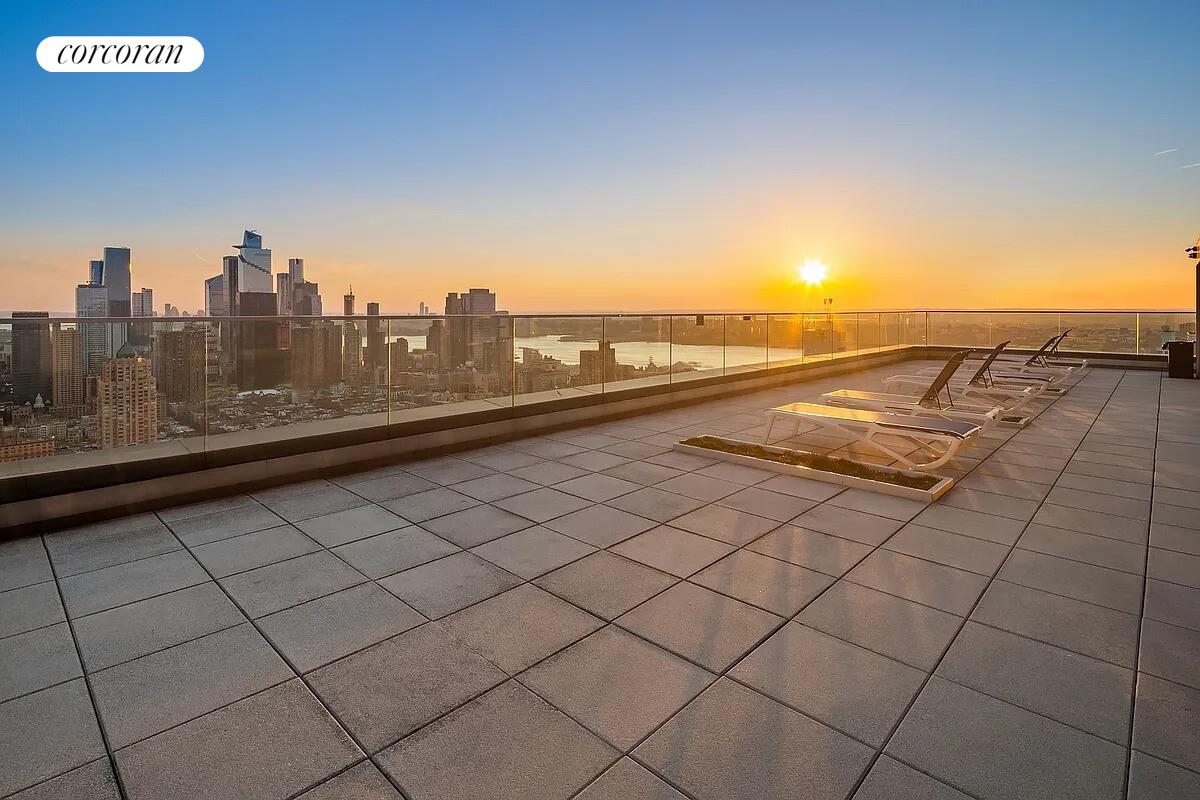 #8 photo, New York City, マンハッタン Hells Kitchen , NY 10019