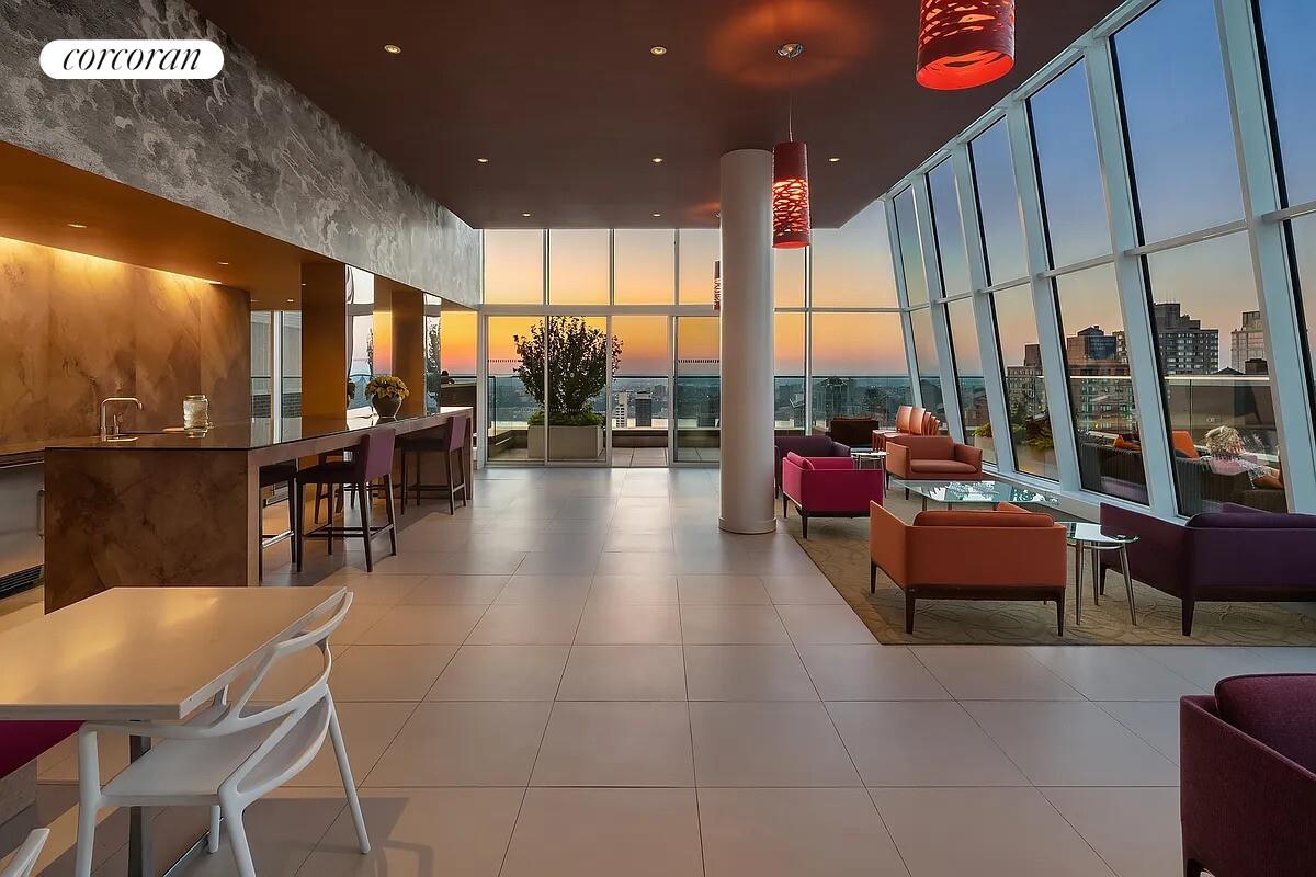 #9 photo, New York City, マンハッタン Hells Kitchen , NY 10019