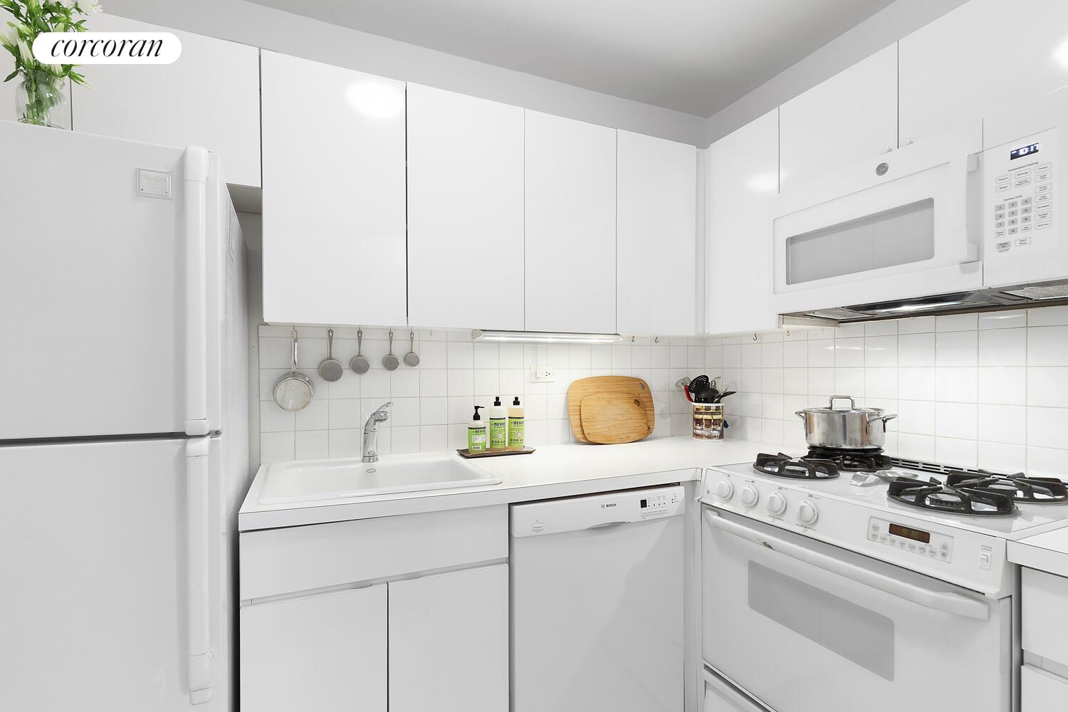 #5 photo, 420 E 72ND Street, マンハッタン Lenox Hill , NY 10021